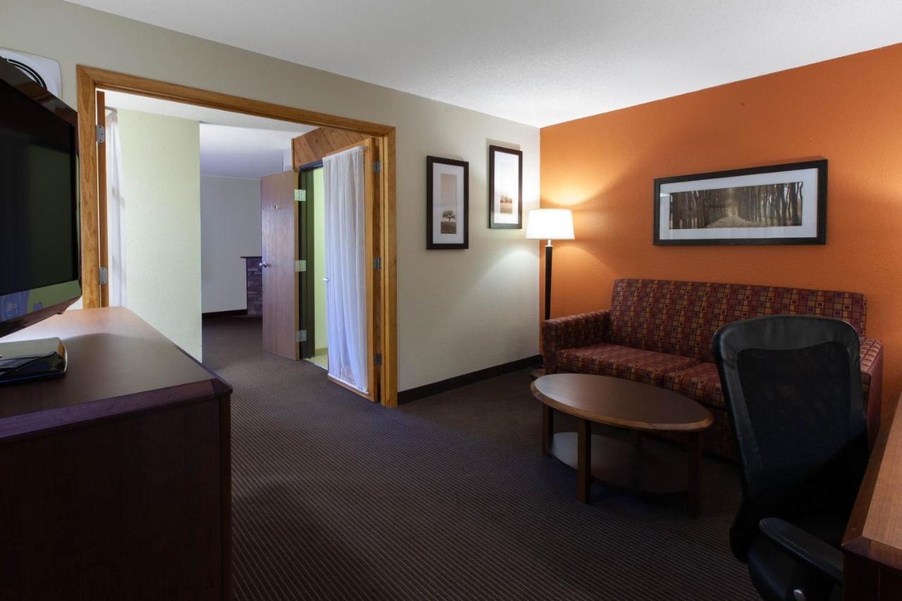 Americinn By Wyndham Iron River Exterior photo